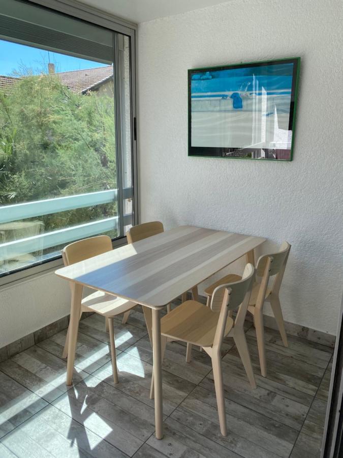 Spacieux Studio Sur Le Port De Hyeres Hyères Exterior foto